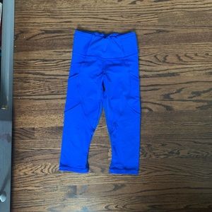 Blue cropped lulu Lemmona